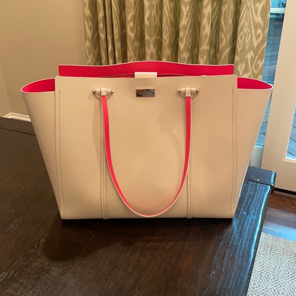 kate spade Handbags - Kate Spade Large Tote bag